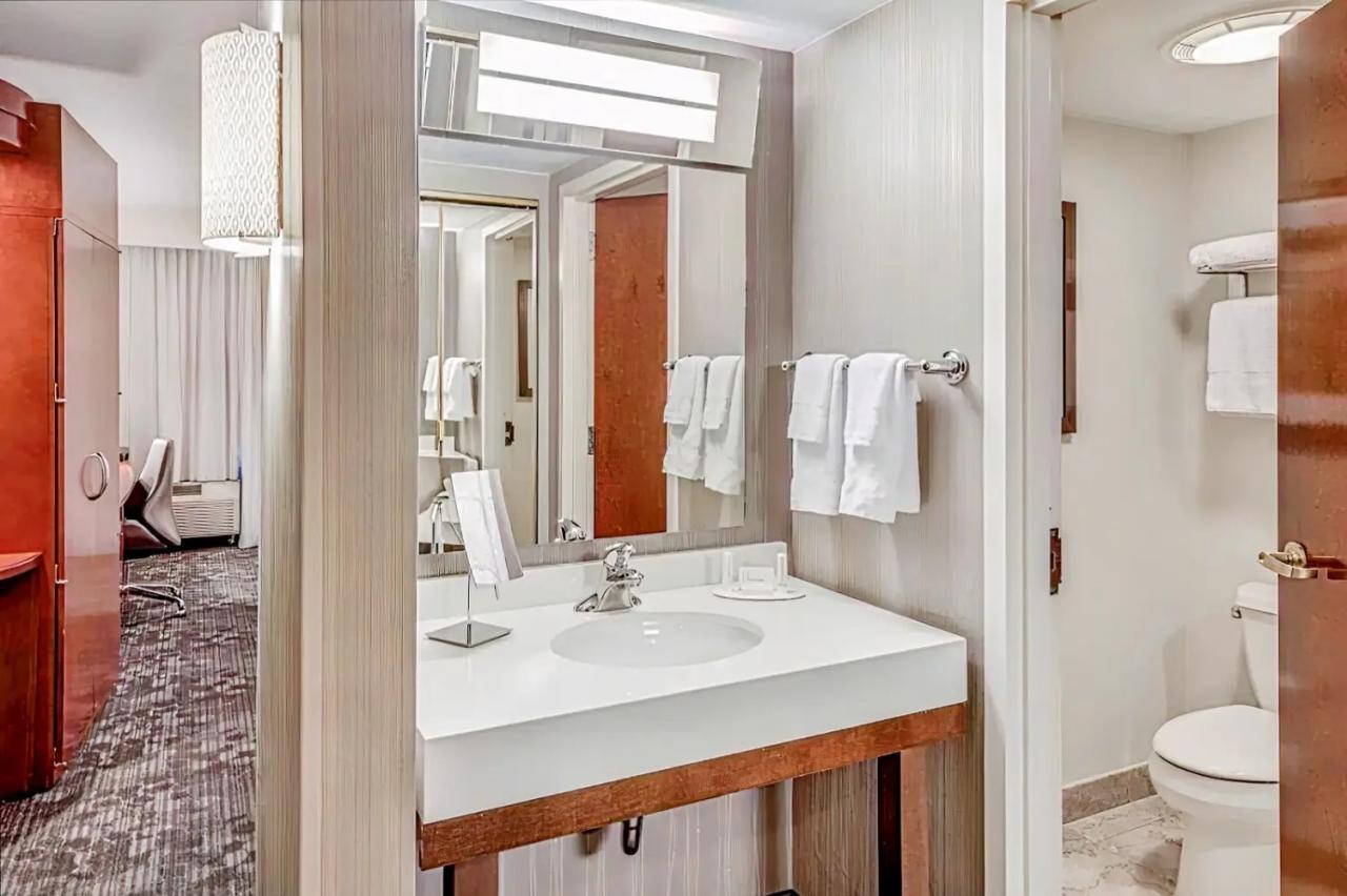 Hotels That Offer 24-Hour Check-In and Flexible Stays