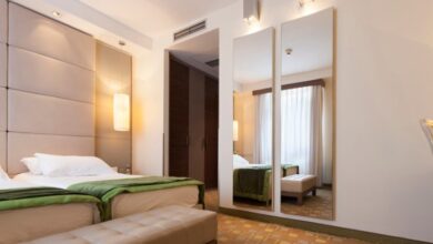 The Power of Mirrors in Small Room Interiors