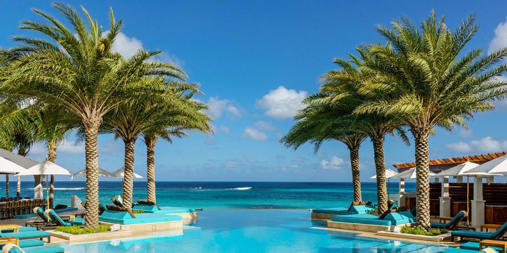 Best Hotels with Infinity Pools Overlooking City Skylines