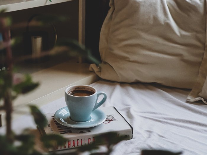 How to Design a Cozy Reading Nook at Home